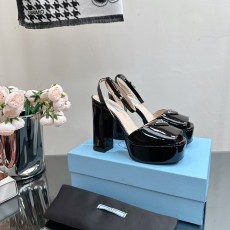 프라다 여성 하이힐