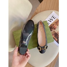 구찌 여성 로퍼