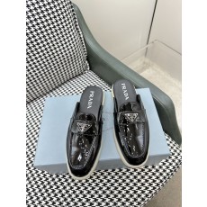 프라다 여성 슬리퍼