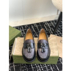 구찌 여성 로퍼