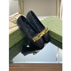 구찌 여성 로퍼