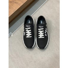 프라다 남성 스니커즈