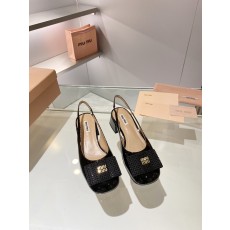 미우미우 여성 샌들