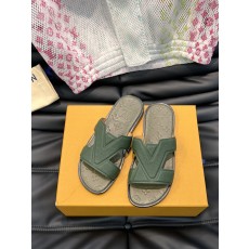 루이비통 남성 슬리퍼