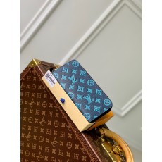 루이비통 ZIPPY VERTICAL M82322