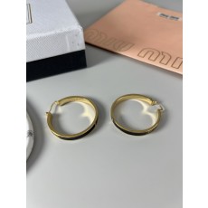 미우미우 귀걸이