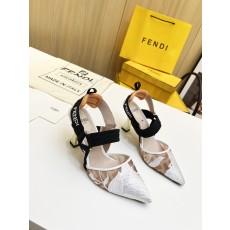 펜디 여성 미들힐