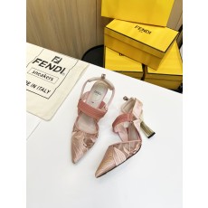 펜디 여성 미들힐