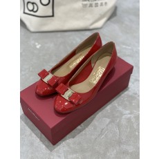 페레가모 여성 로퍼