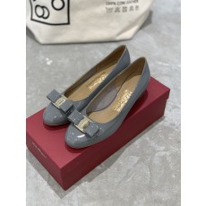 페레가모 여성 로퍼