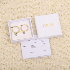 디올 귀걸이