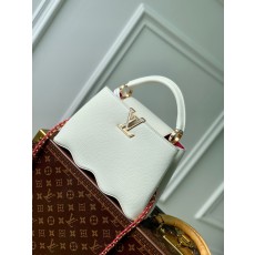 루이비통 카퓌신 BB M22121