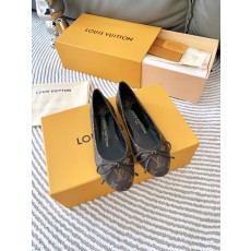 루이비통 여성 로퍼