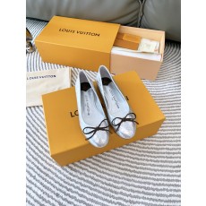 루이비통 여성 로퍼