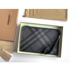 버버리 클러치백