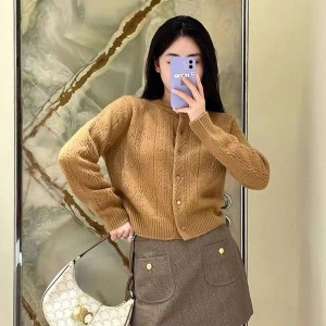 셀린느 가디건 여성