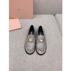 미우미우 여성 로퍼