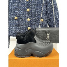 루이비통 여성 스니커즈