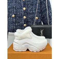 루이비통 여성 스니커즈