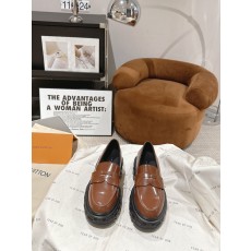 루이비통 여성 로퍼