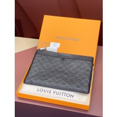 루이비통 클러치