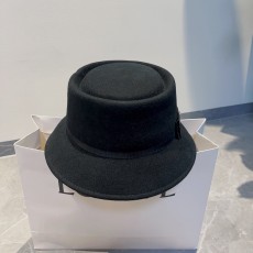 미우미우 모자 2가지 색상