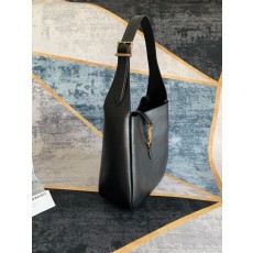 입생로랑 호보백 르5