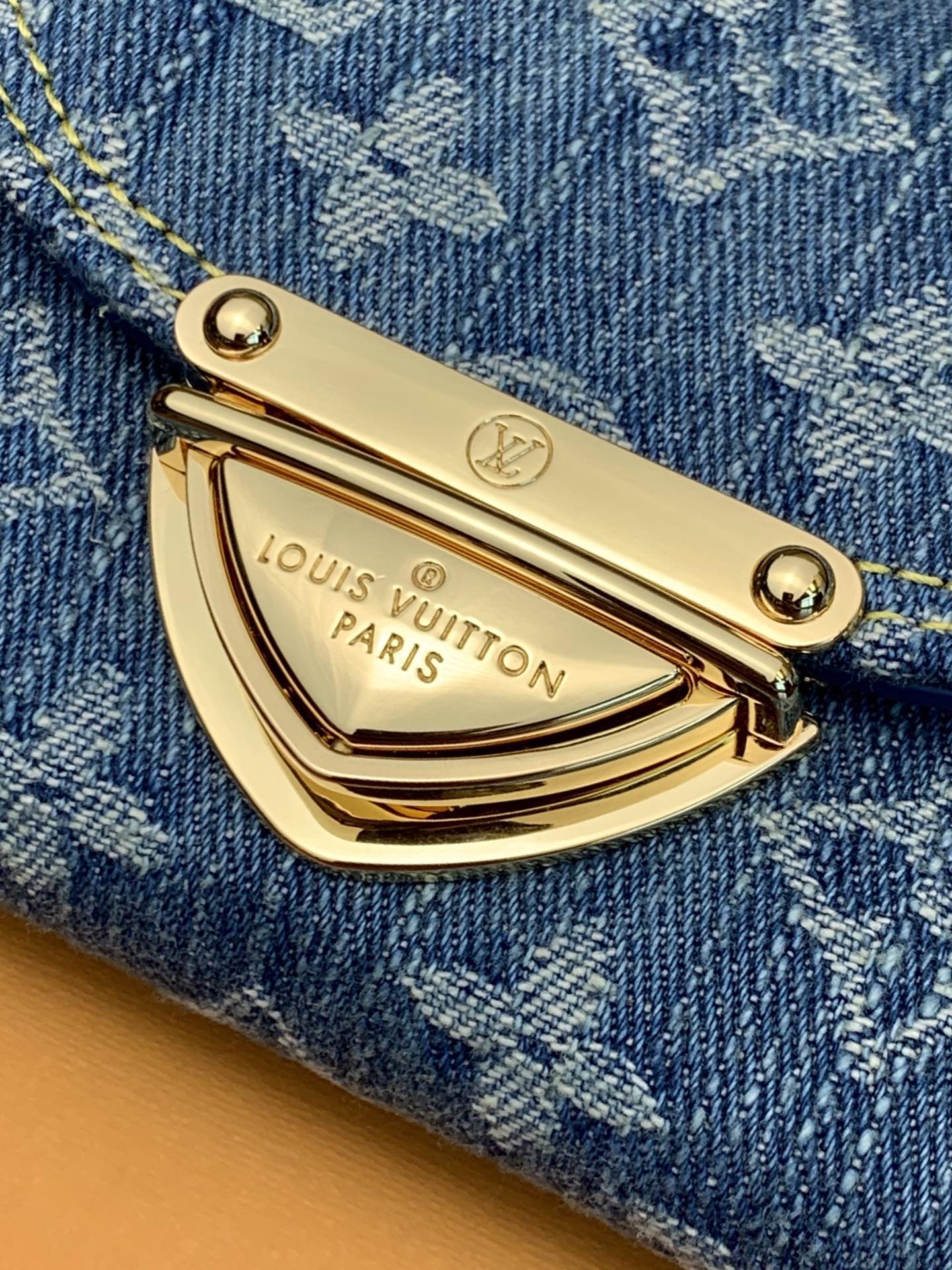 41a1b4a79f57457c220338f08ba41b3c_1710749556_3189.jpg 41a1b4a79f57457c220338f08ba41b3c_1710749556_3189.jpg