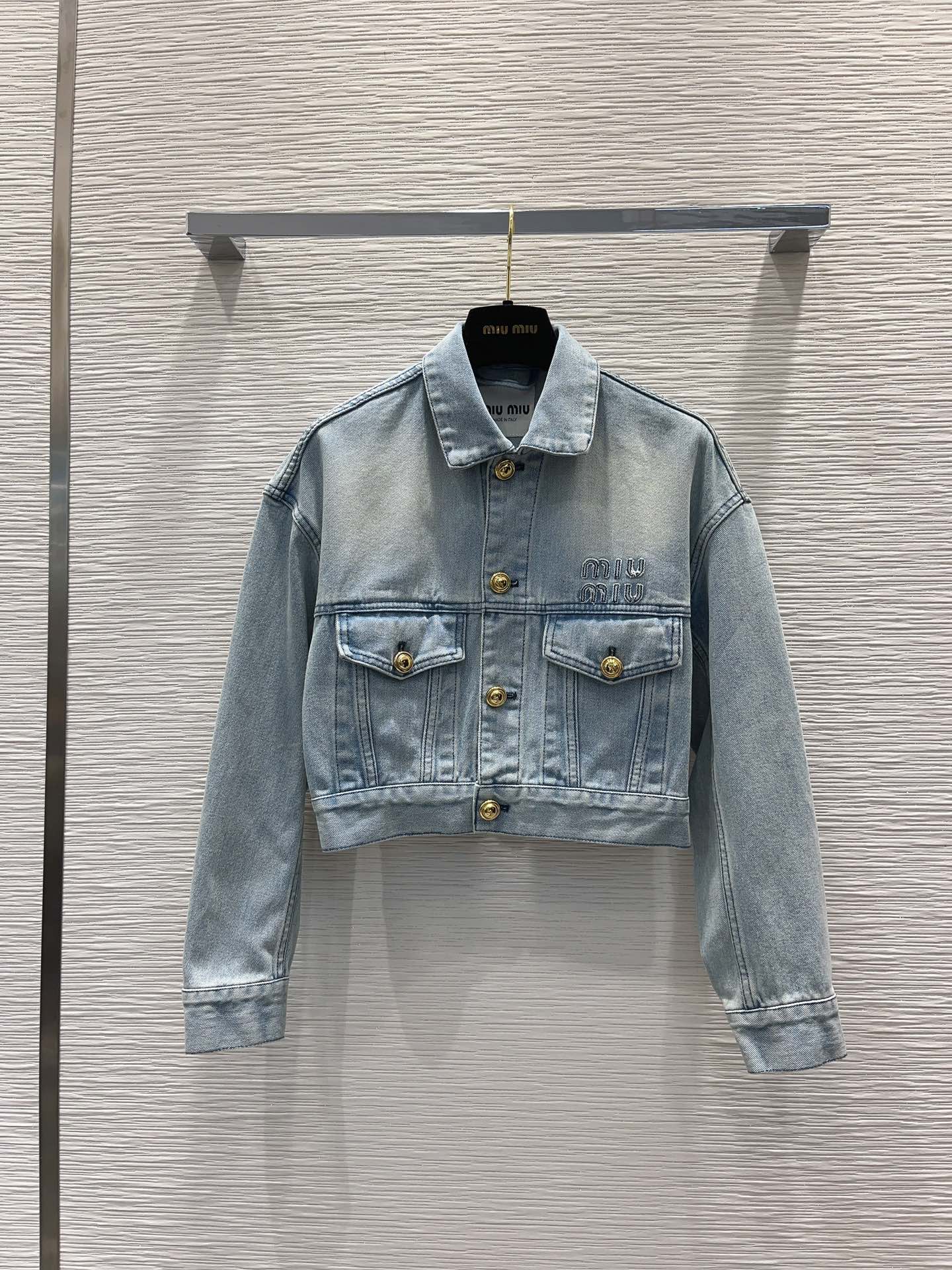 65f0f95a8601d737d771186d412bbc20_1710840135_5787.jpg 65f0f95a8601d737d771186d412bbc20_1710840135_5787.jpg