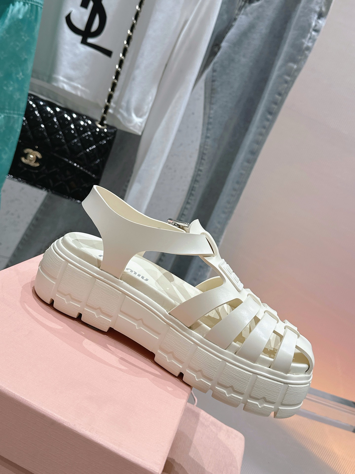 46ce2d2fedec2baec36e18f6ecfef9fb_1713172059_2052.jpg 46ce2d2fedec2baec36e18f6ecfef9fb_1713172059_2052.jpg