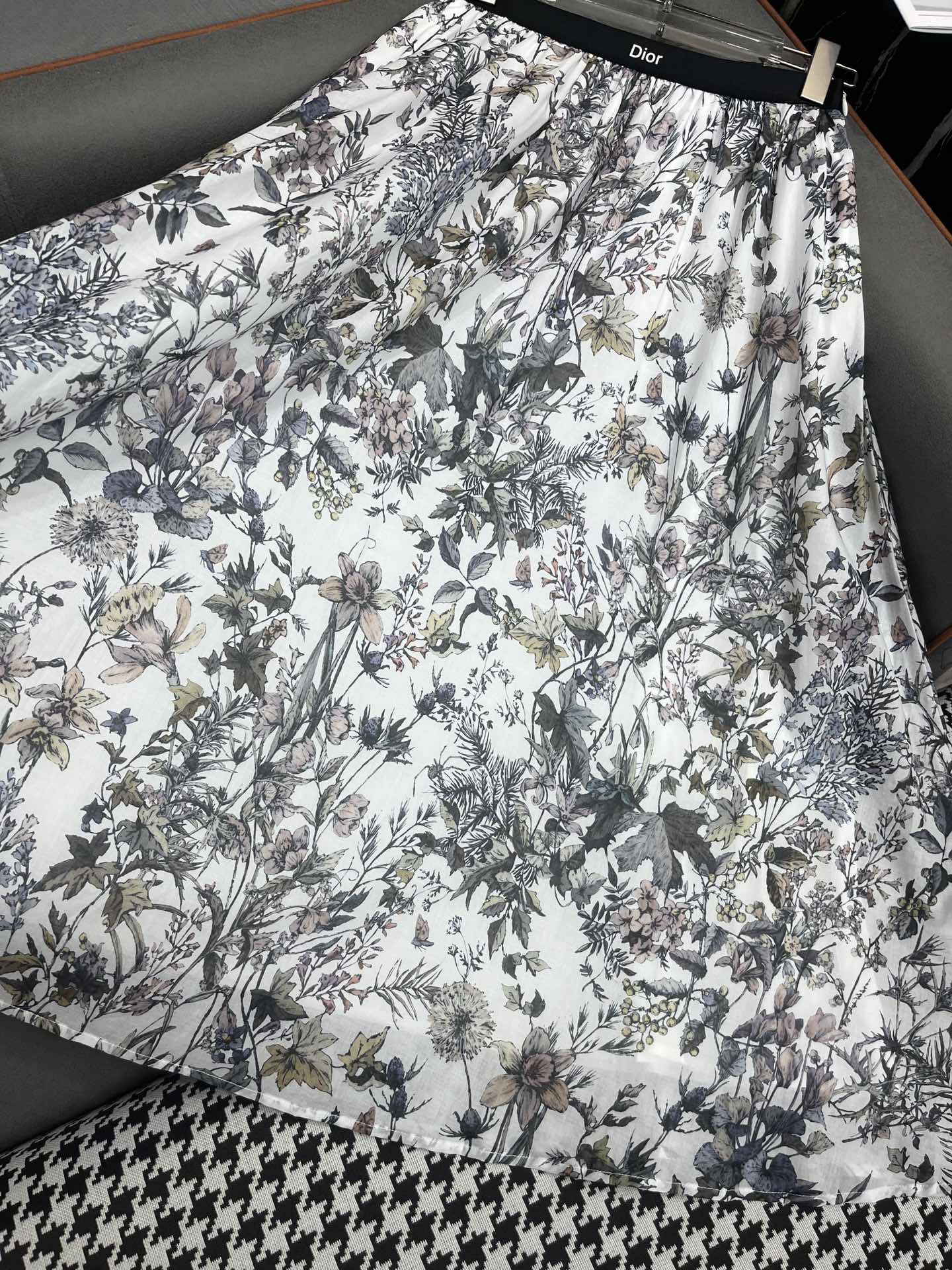 1fb16cdbad586b14361d398212cd83f9_1716119856_9846.jpg 1fb16cdbad586b14361d398212cd83f9_1716119856_9846.jpg