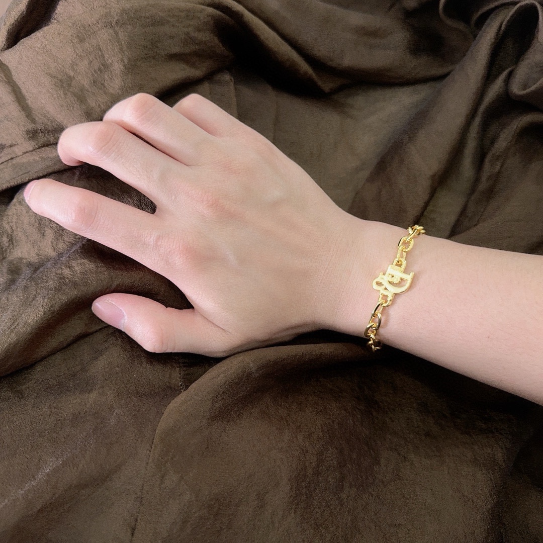 54fc5493a1833705b13f270cdd37005b_1721817158_7651.jpg 54fc5493a1833705b13f270cdd37005b_1721817158_7651_1721817931.jpg