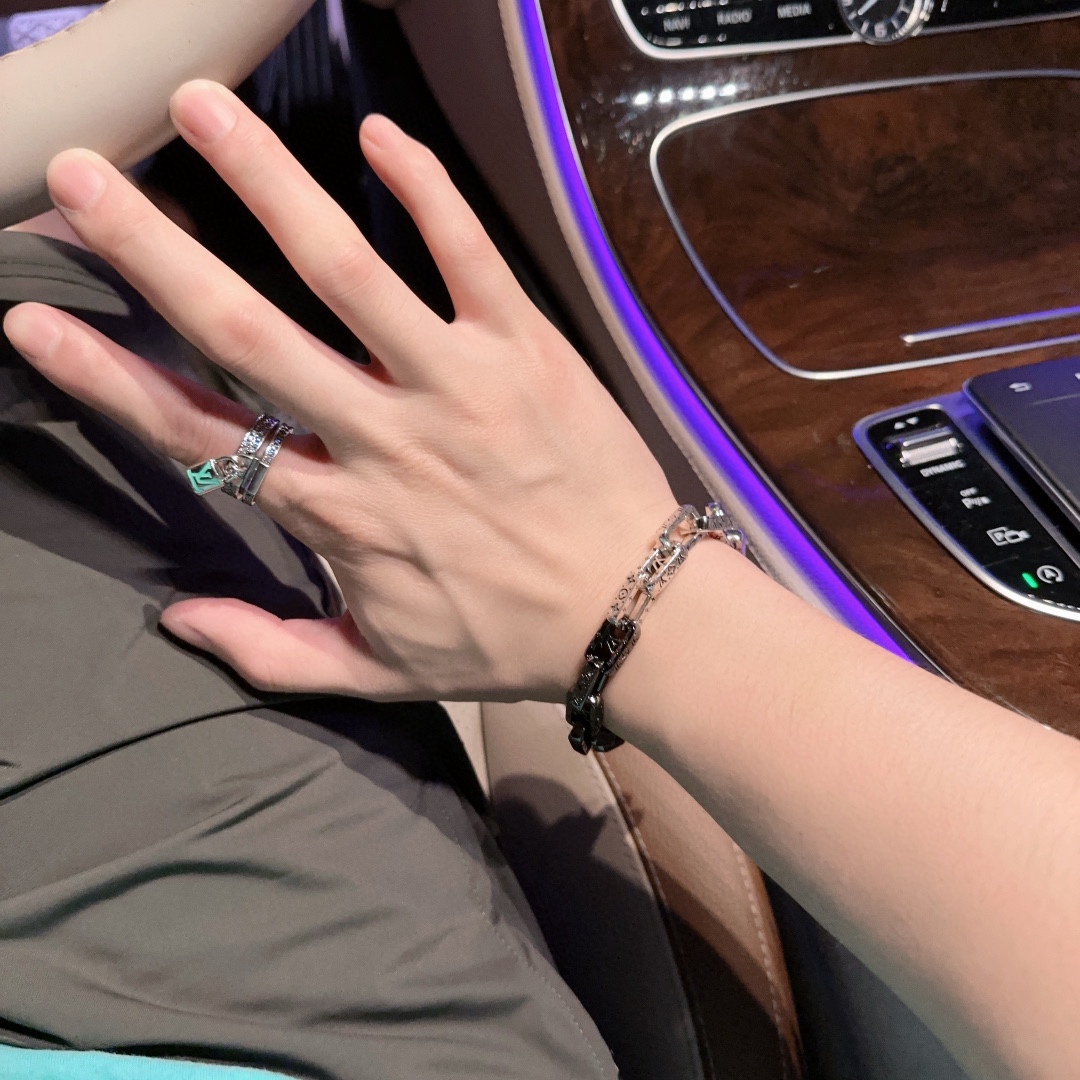 ba4a1ccd7e6430ea35d03a456a635517_1727442580_0708.jpg ba4a1ccd7e6430ea35d03a456a635517_1727442580_0708.jpg