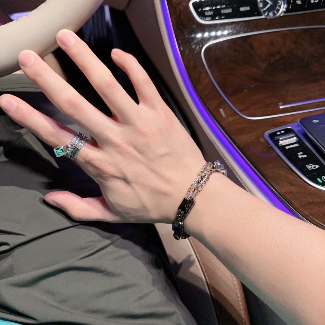 ba4a1ccd7e6430ea35d03a456a635517_1727442580_7164.jpg ba4a1ccd7e6430ea35d03a456a635517_1727442580_7164.jpg