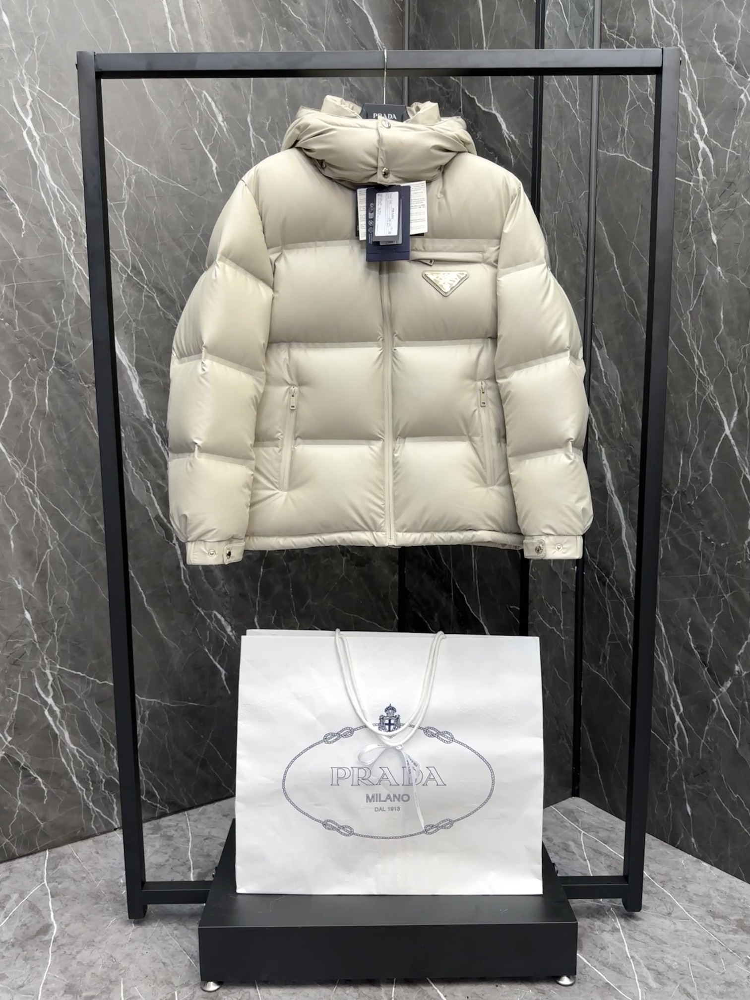 c9a1bb29a15f1816e1d221a2b9774835_1725957319_588.jpg c9a1bb29a15f1816e1d221a2b9774835_1725957319_588_1725957387.jpg