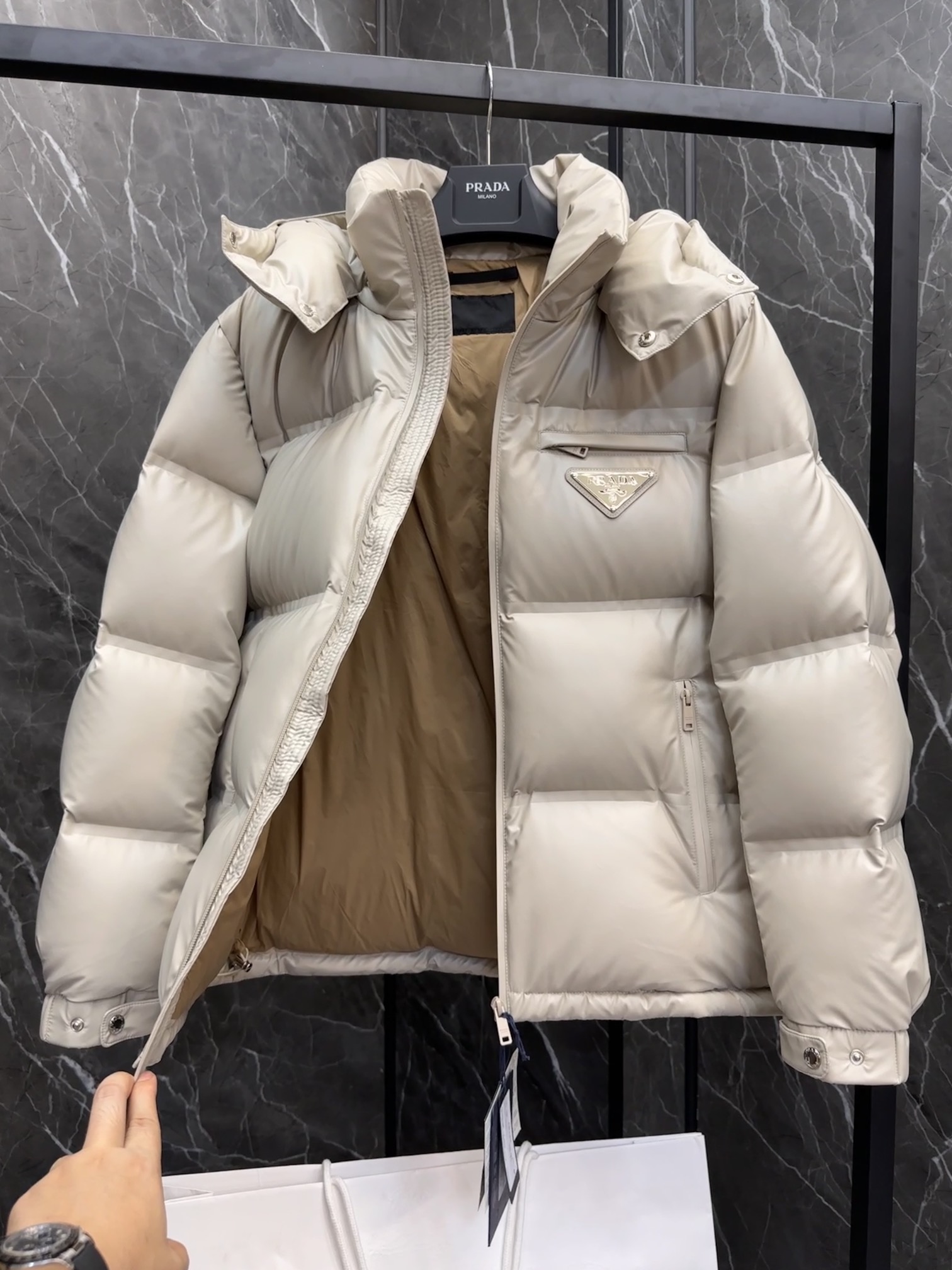 c9a1bb29a15f1816e1d221a2b9774835_1725957321_8401.jpg c9a1bb29a15f1816e1d221a2b9774835_1725957321_8401_1725957387.jpg