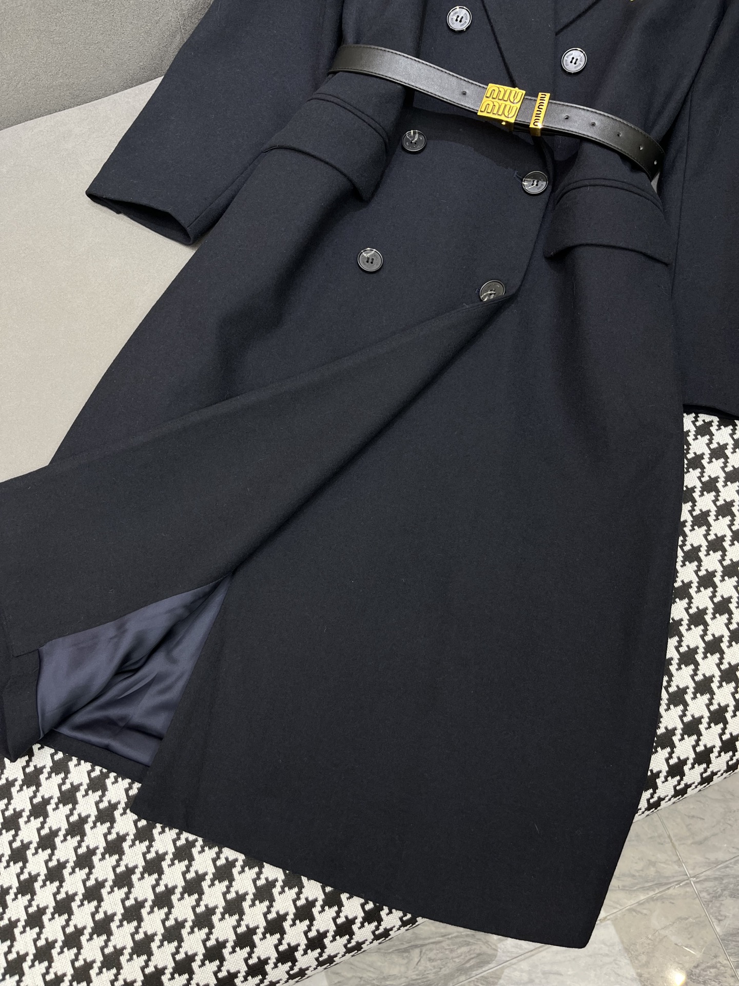 c0abce6985e8bab4a5c4a1426015d557_1729667674_622.jpg c0abce6985e8bab4a5c4a1426015d557_1729667674_622.jpg