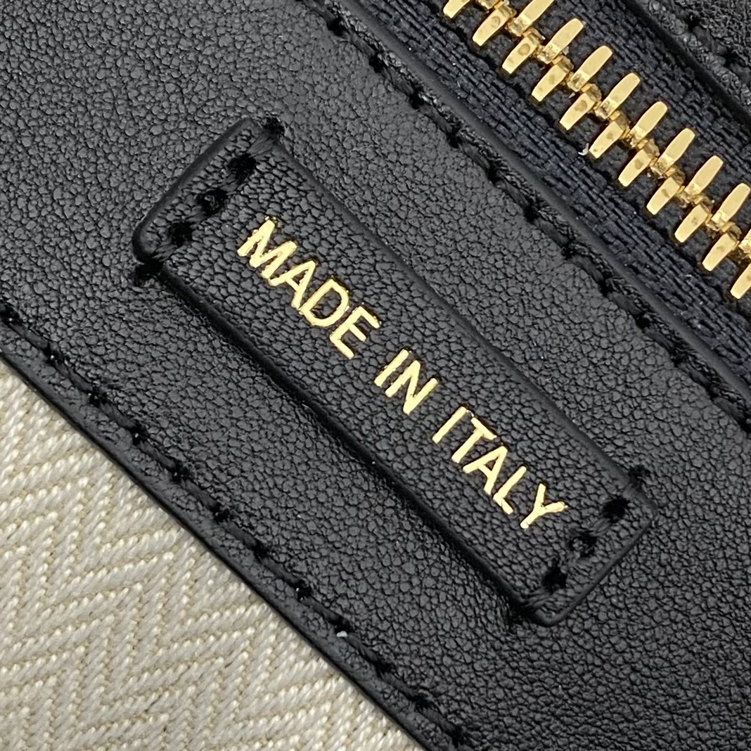 33dd02c3eb57fb69eca24d2707a75d70_1732612117_8153.jpg 33dd02c3eb57fb69eca24d2707a75d70_1732612117_8153.jpg