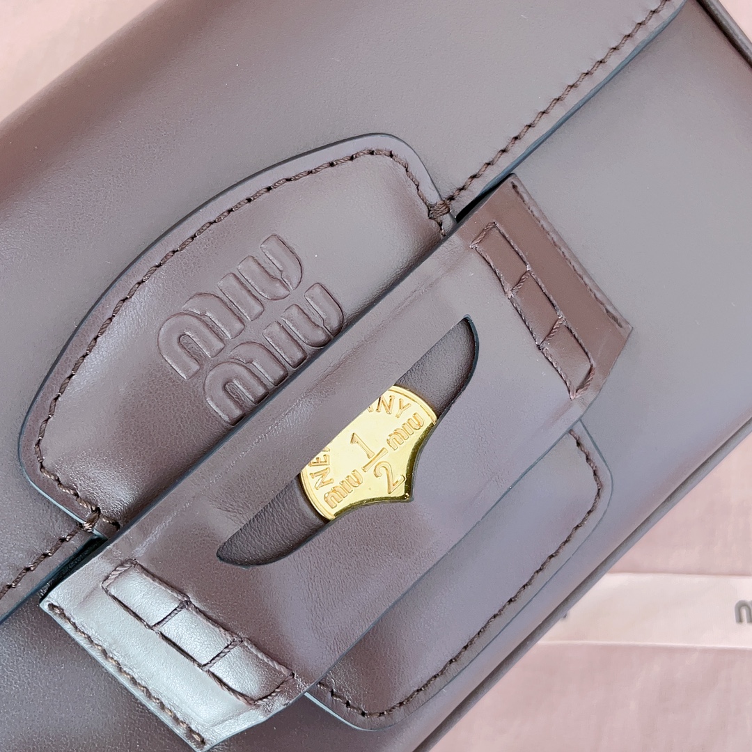 b7dac5b17d5cffd1d2d10887b7d94f31_1731063935_5057.jpg b7dac5b17d5cffd1d2d10887b7d94f31_1731063935_5057.jpg