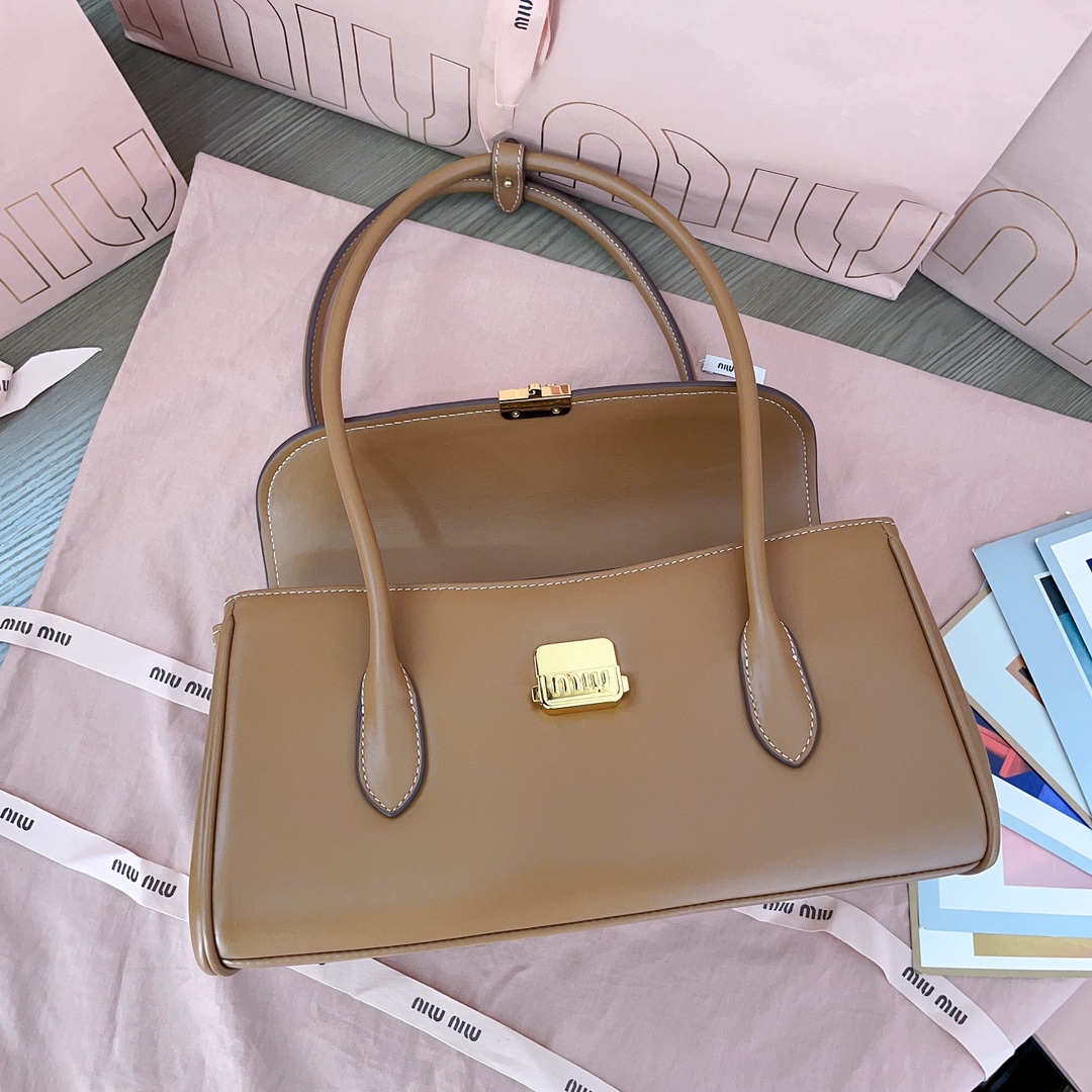 b7dac5b17d5cffd1d2d10887b7d94f31_1731064112_7062.jpg b7dac5b17d5cffd1d2d10887b7d94f31_1731064112_7062.jpg