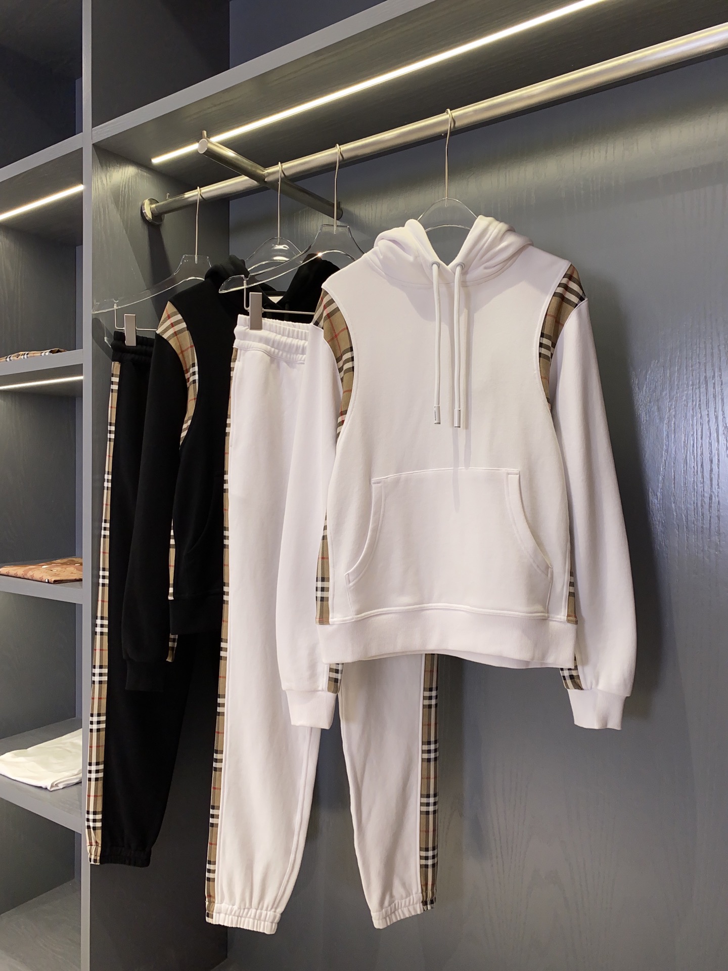 c00e729a3f5614054aef5d2b35466dda_1730979148_3263.jpg c00e729a3f5614054aef5d2b35466dda_1730979148_3263.jpg