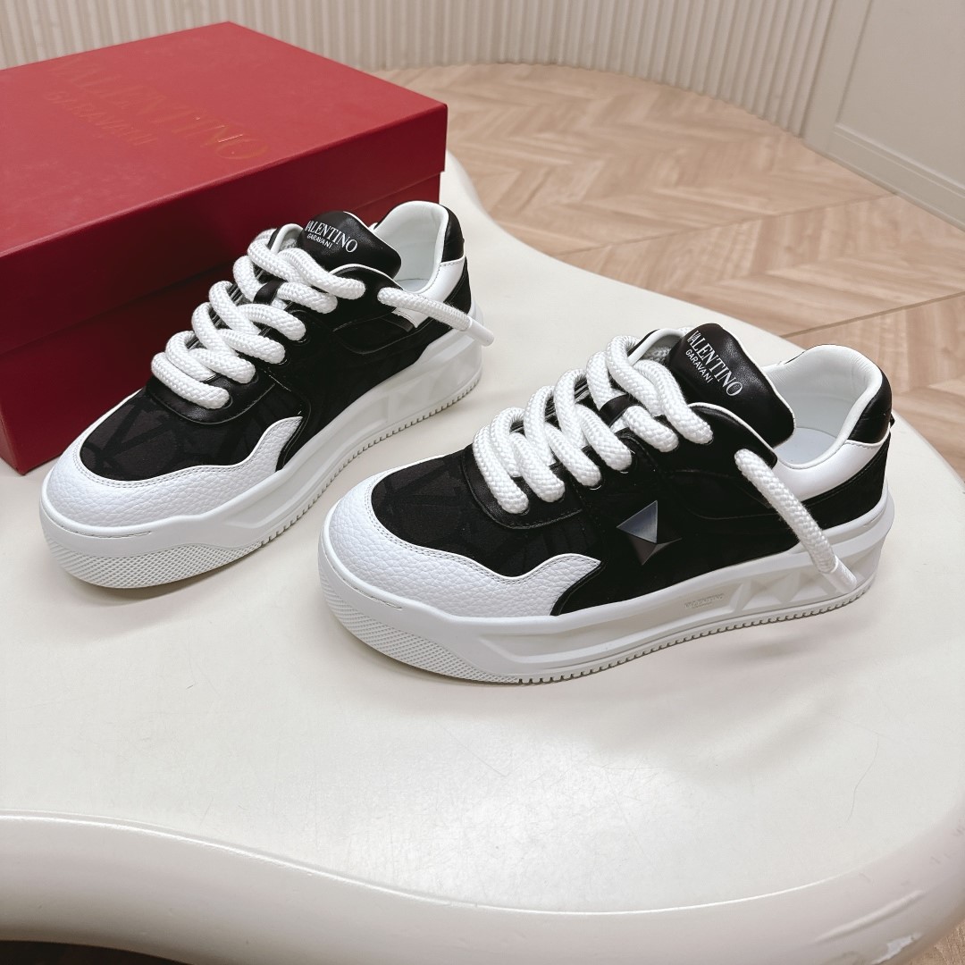발렌티노 스니커즈 여성