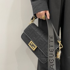 펜디 숄더백 아이코닉 바게트백