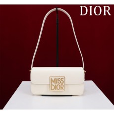 디올 숄더백 미스 디올 플랩백