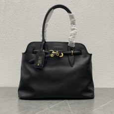 미우미우 토트백 어드벤쳐 나파가죽 탑핸들 (고급)