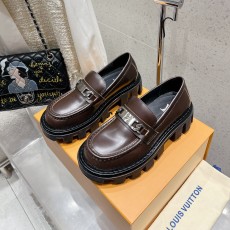 루이비통 로퍼 여성