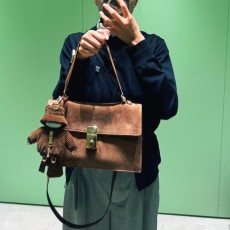 프라다 숄더백 가죽 미디움